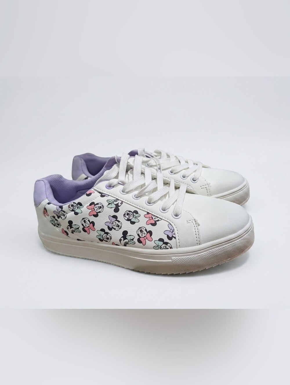 Disney Minnie Mouse Court Sneakers White Pastel Print Lace Up Shoes Women's - Picture 1 of 9